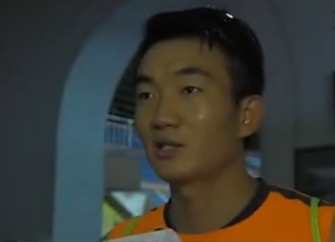 看上去表面好像似乎都特别平淡，但是那个平淡背后是有着极其强烈的内心冲突的，真正有力量的不是喷发的那一刻，是喷发之前不可控性就是你不知道她下一步会怎么样，但是她通过她嘴角的那种颤抖，她通过一开始，她甚至是控制到最后，那种喷发它才有力量。