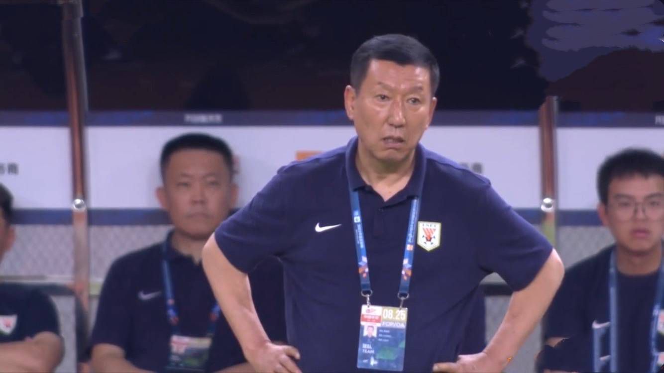 电影里身姿靓丽的男女演员,至死不渝的虐心爱情,高燃烧脑的悬疑复仇,让看过电影的观众 《007:无暇赴死》破2亿 《第一炉香》超5000万 2021-11-02 11月1日,全国院线总票房4588.6万。
