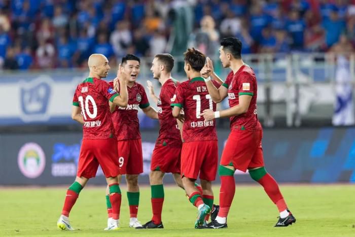 2026-03-04 2026中国电影票房破100亿!