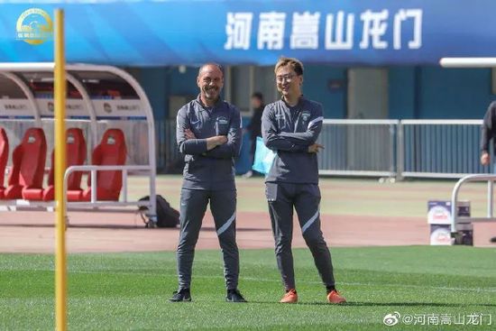 违者将追究其相关法律责任 图片由视觉中国供本网专稿,任何网站、报刊、电视台未经视觉中国许可,不得部分或全部转载 标签: F1:狂飙飞车布拉德·皮特乔治·拉塞尔刘易斯·汉密尔顿 : 相关新闻 票房冲破40亿、提名奥斯卡,最大赢家是它!
