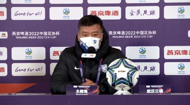 安吉丽娜·朱莉龙凤胎儿女街拍 2024-11-25 当地时间11月23日，美国加利福尼亚州洛斯菲利斯，安吉丽娜·朱莉的龙凤胎：儿子诺克斯·朱莉·皮特和女儿薇薇安·朱莉·皮特现身街头。