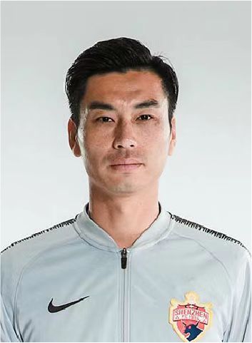即将于春节档上映的六部新片主创集结亮相,并对电影看点进 王嘉尔复古大片登杂志 阳光少年坚持音乐梦想 2017-06-06 访中,王嘉尔展现出他区别于综艺节目中的一面,讲述了他从小坚持的音乐梦想,接下来他在音乐、影视方面的多元化发展也令人十分期待。