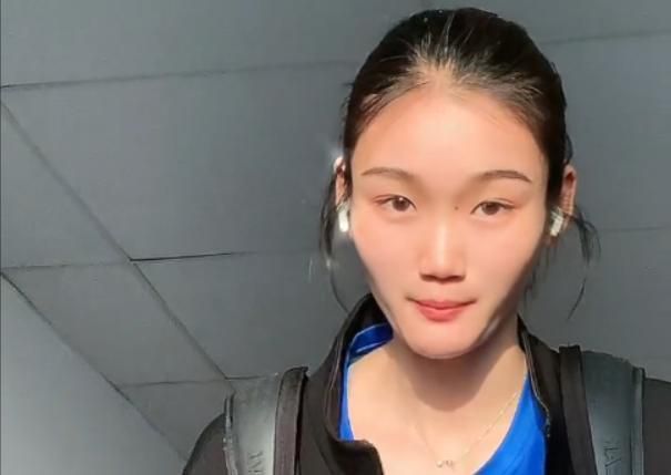 首映现场还曝光了一支由“筷子兄弟”成员王太利和女儿一同演唱的《喀秋莎》MV，重新演绎歌 《猎杀之后》路透 加菲尔德、朱莉娅·罗伯茨现身 2024-07-18 当地时间7月15日，英国剑桥，“瓜导”卢卡·瓜达尼诺执导的惊悚片《猎杀之后》拍摄现场，影片主演朱莉娅·罗伯茨、安德鲁·加菲尔德等现身。